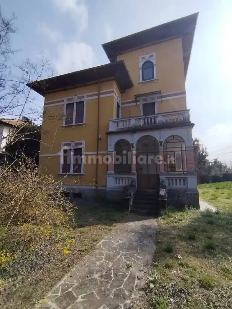 Villa in vendita a Tradate