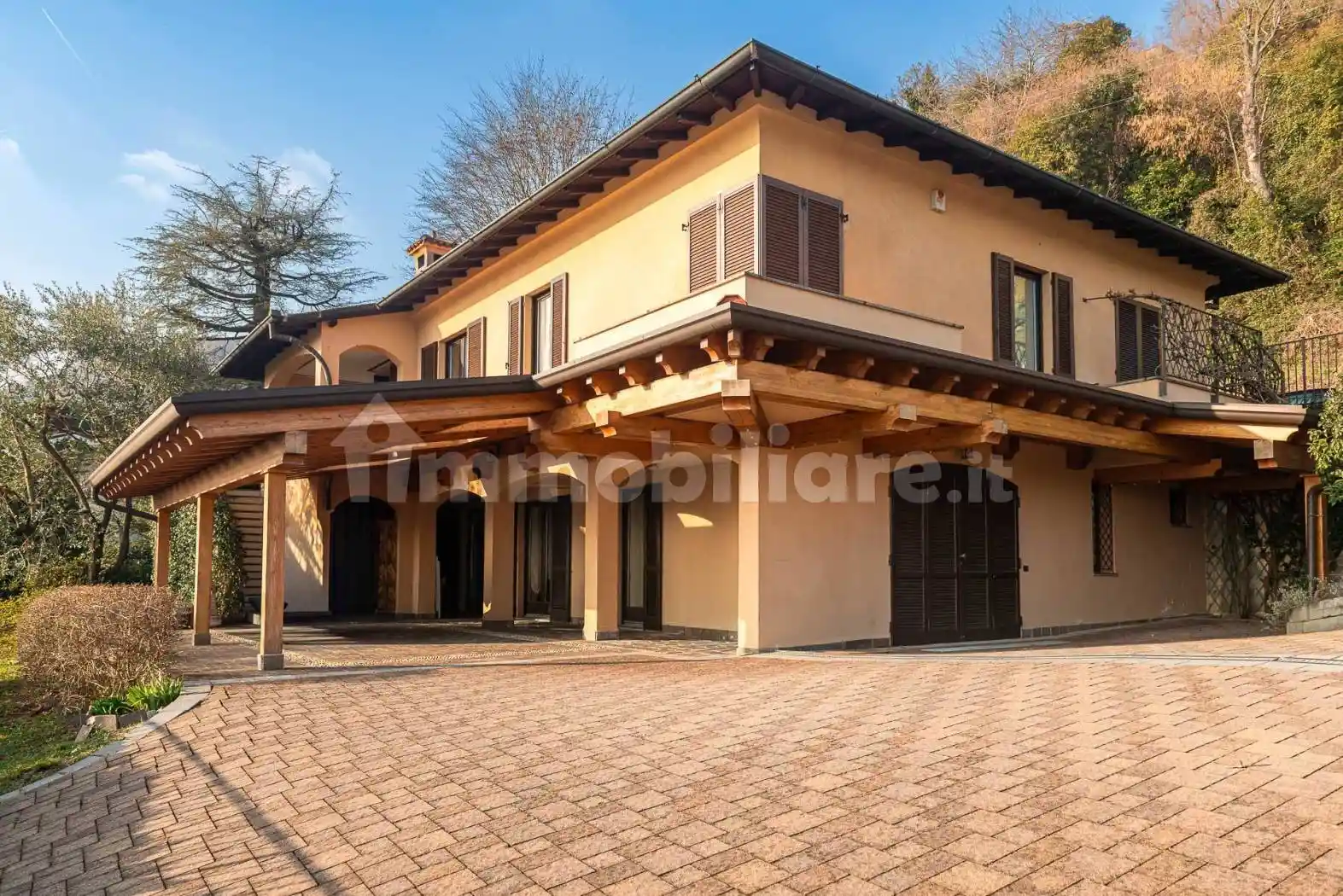 Villa in vendita a Tavernerio