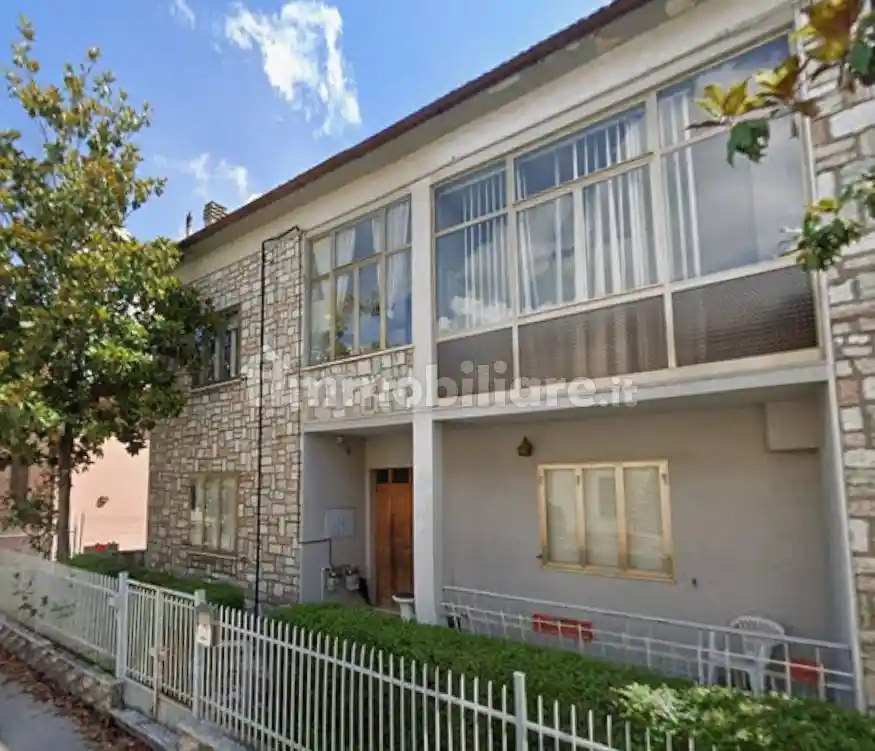 Villa in vendita a Maiolati Spontini