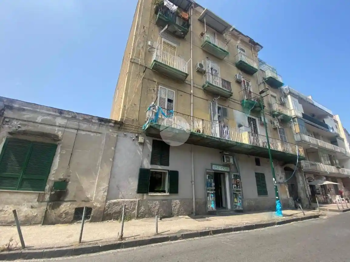 Appartamento in vendita a Napoli