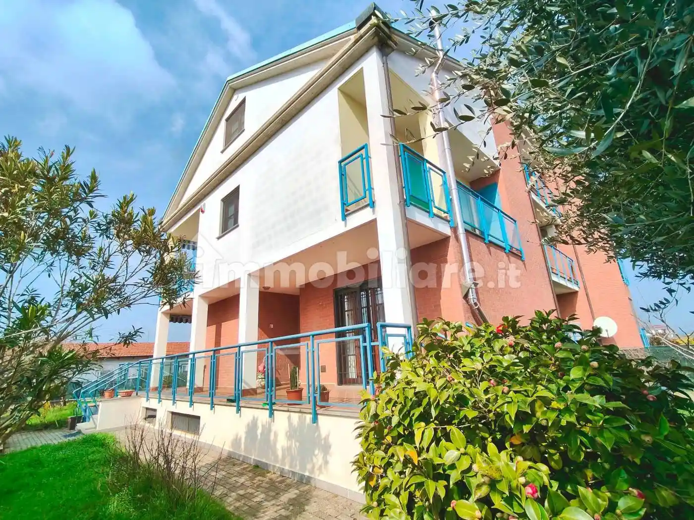 Villa in vendita a Livorno Ferraris