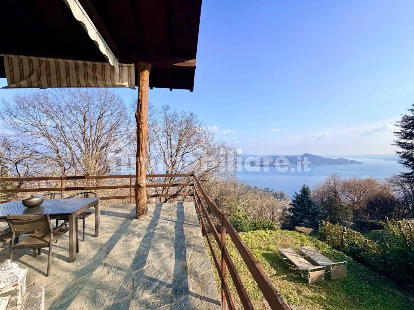 Villa in vendita a Massino Visconti