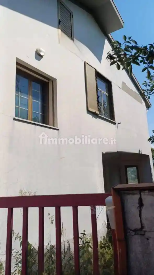 Villa in vendita a Farindola