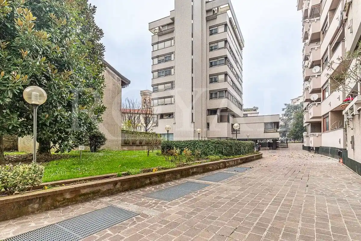 Appartamento in vendita a Monza