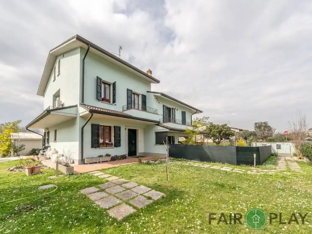 Villa in vendita a Forlì