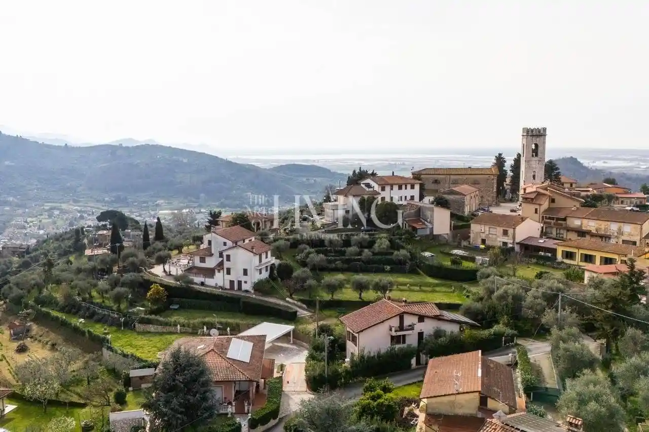Villa in vendita a Massarosa