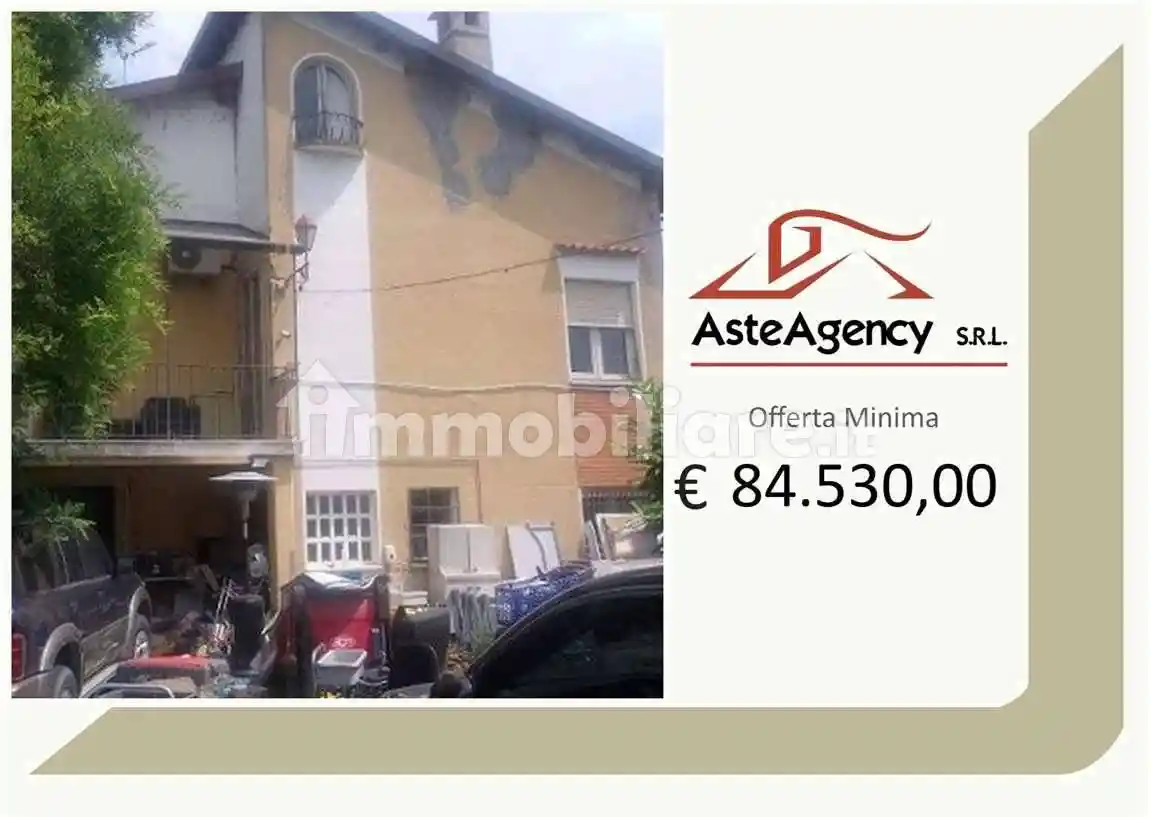 Villa in vendita a Cervesina