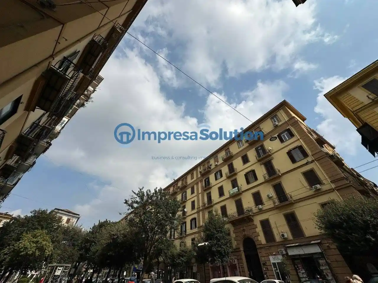 Palazzo - Edificio in vendita a Napoli