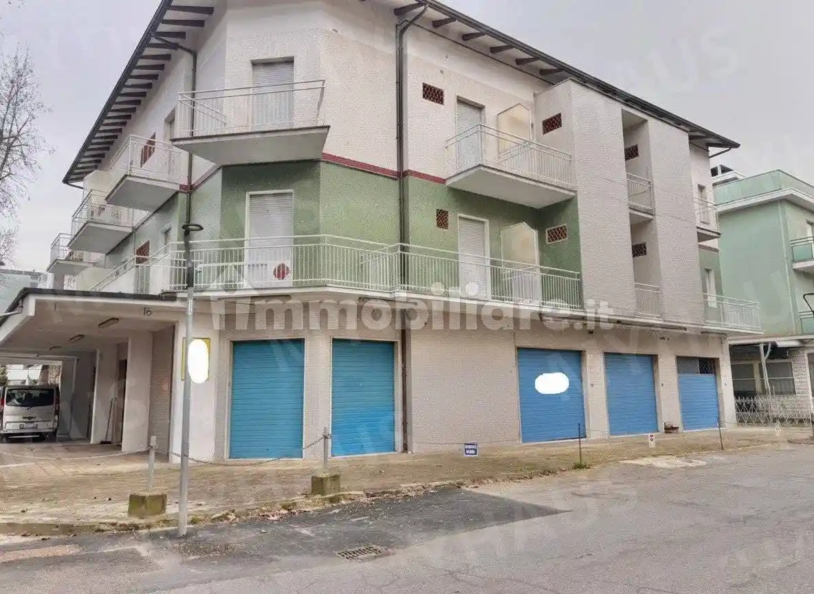 Palazzo - Edificio in vendita a Cesenatico