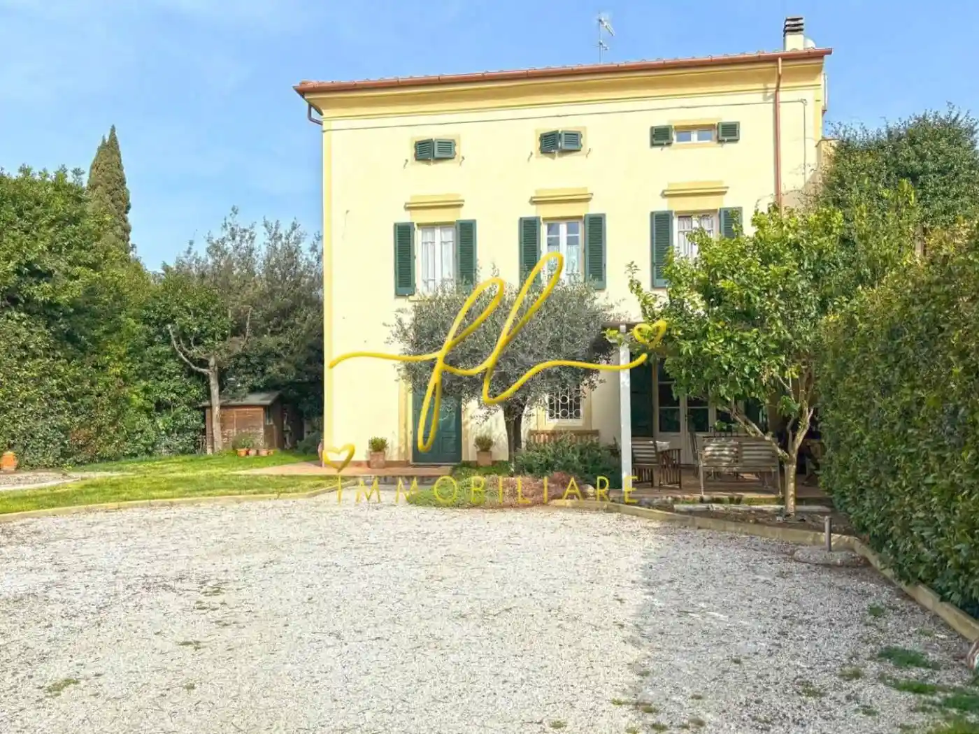 Villa in vendita a Cecina
