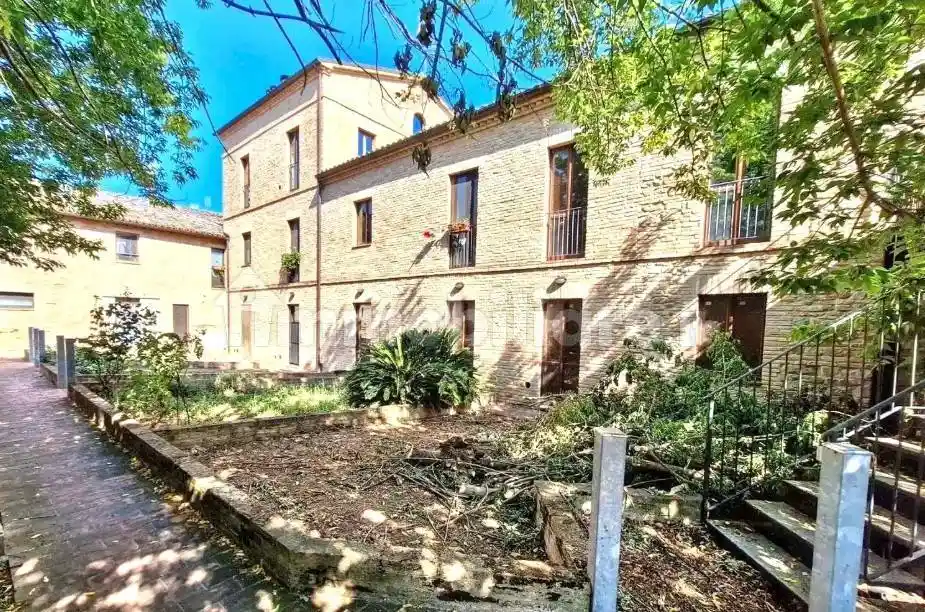 Villa in vendita a Monte Roberto