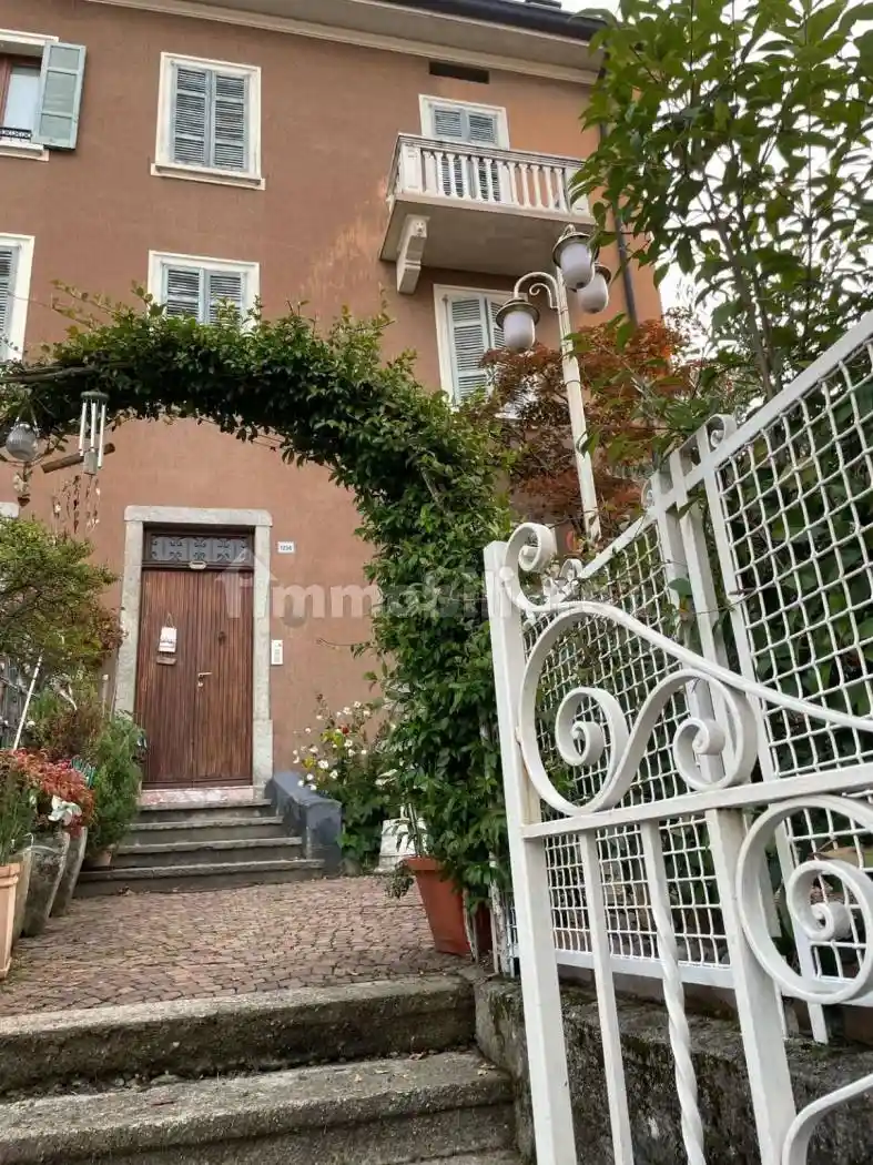 Casa indipendente in vendita a Valmorea