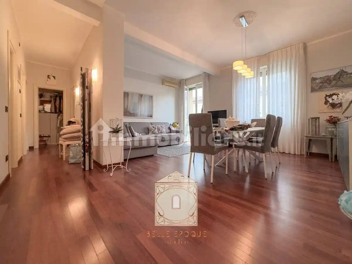 Appartamento in vendita a Viareggio