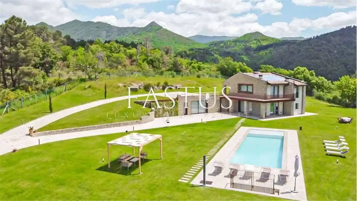 Villa in vendita a Reggello