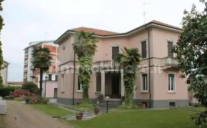 Villa in vendita a Gallarate