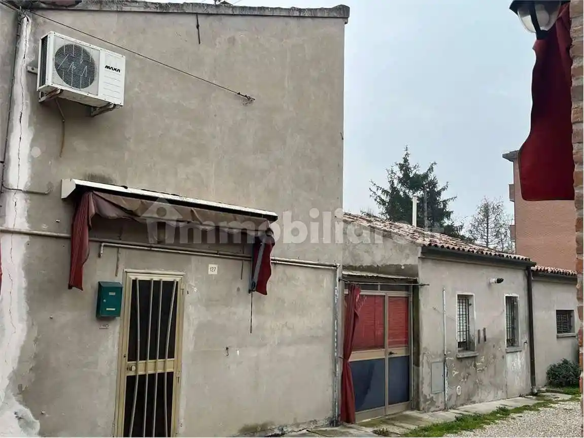 Casa indipendente in vendita a Ferrara