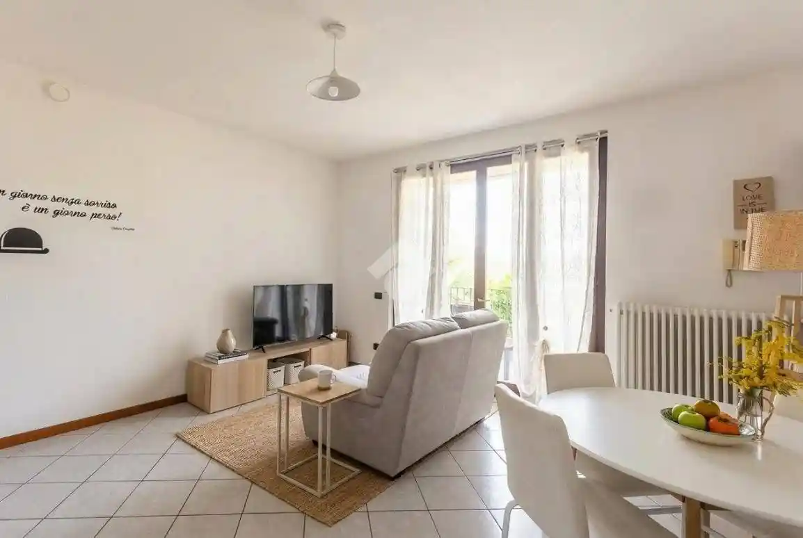 Appartamento in vendita a Monticello Brianza