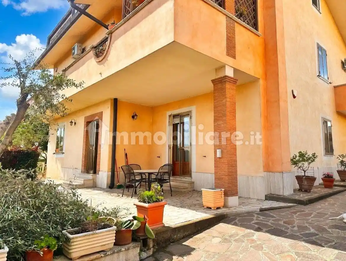 Appartamento in vendita a Pomezia