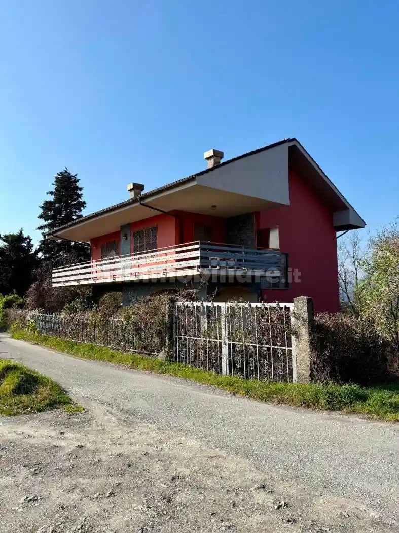 Villa in vendita a Castiglione Chiavarese