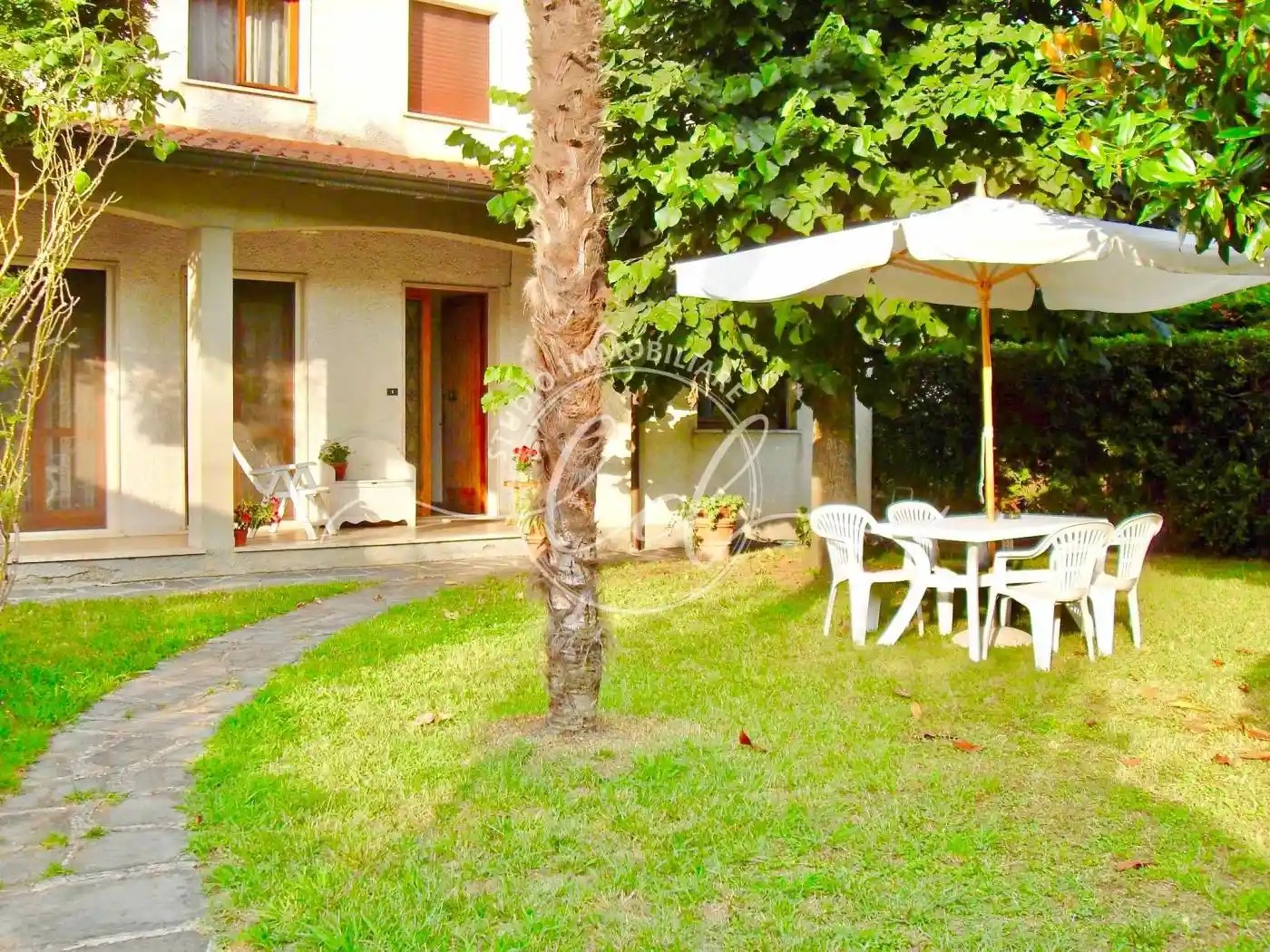 Appartamento in affitto a Montignoso