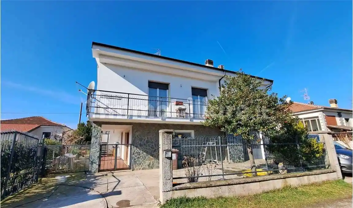 Villa in vendita a Cairo Montenotte