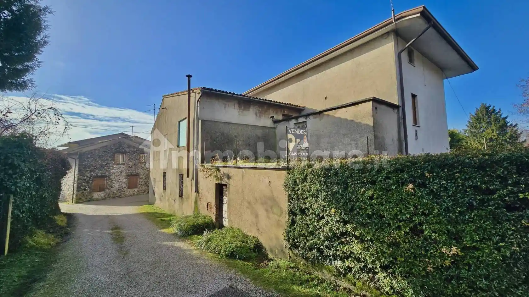 Villa in vendita a Montecchio Precalcino