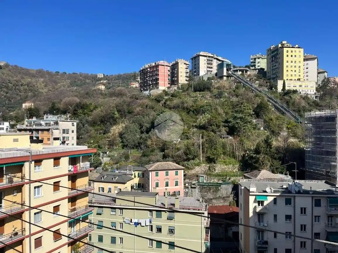 Appartamento in vendita a Genova