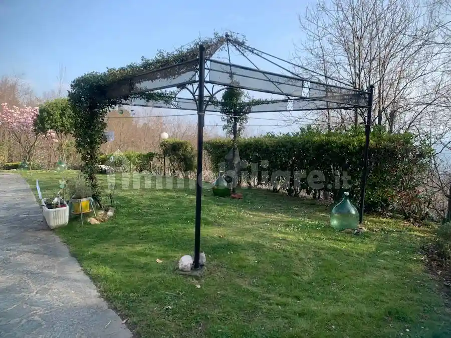 Villa in vendita a Magliolo