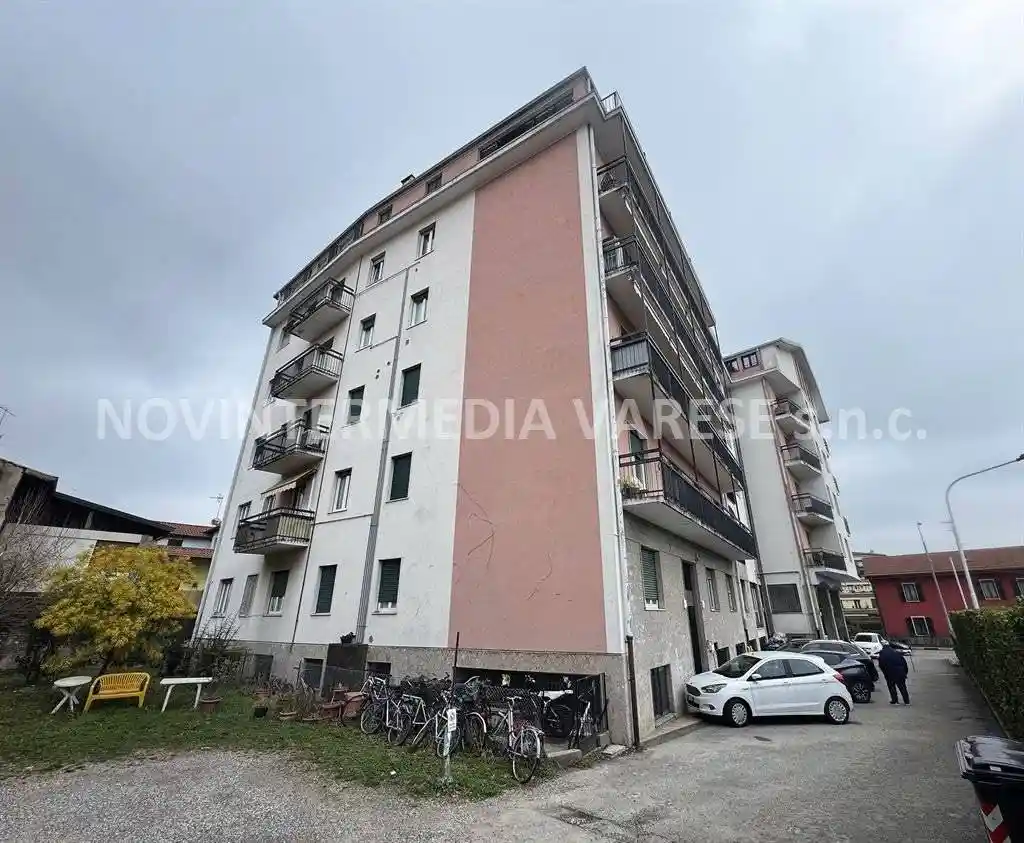 Appartamento in vendita a Varese