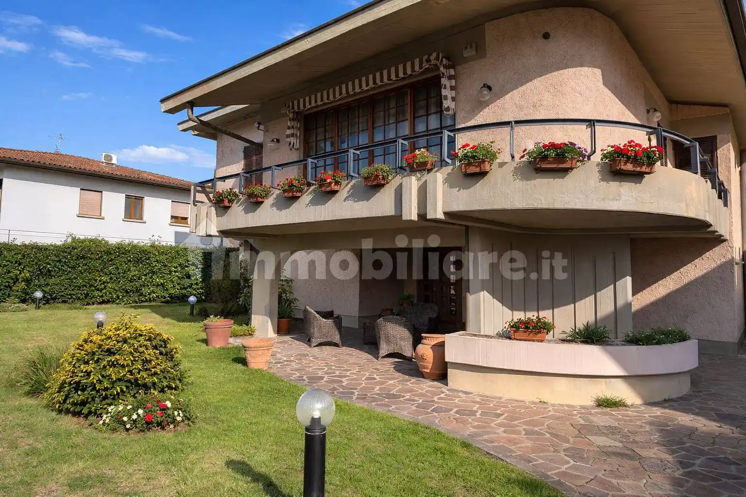 Villa in vendita a Montecatini-Terme