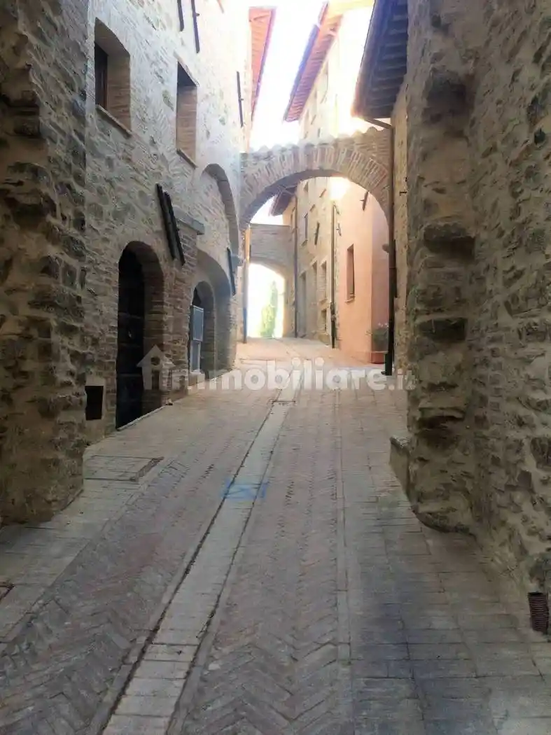 Palazzo - Edificio in vendita a Marsciano