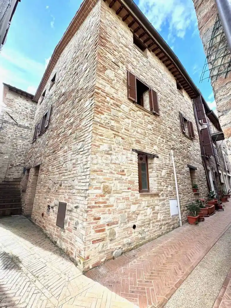 Rustico - Casale in vendita a Collazzone