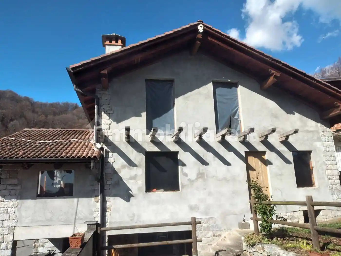 Casa indipendente in vendita a Varallo