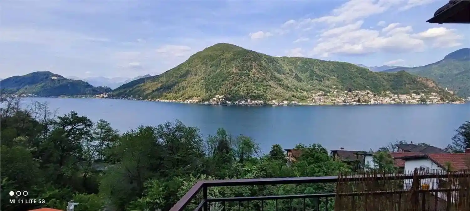 Appartamento in affitto a Brusimpiano