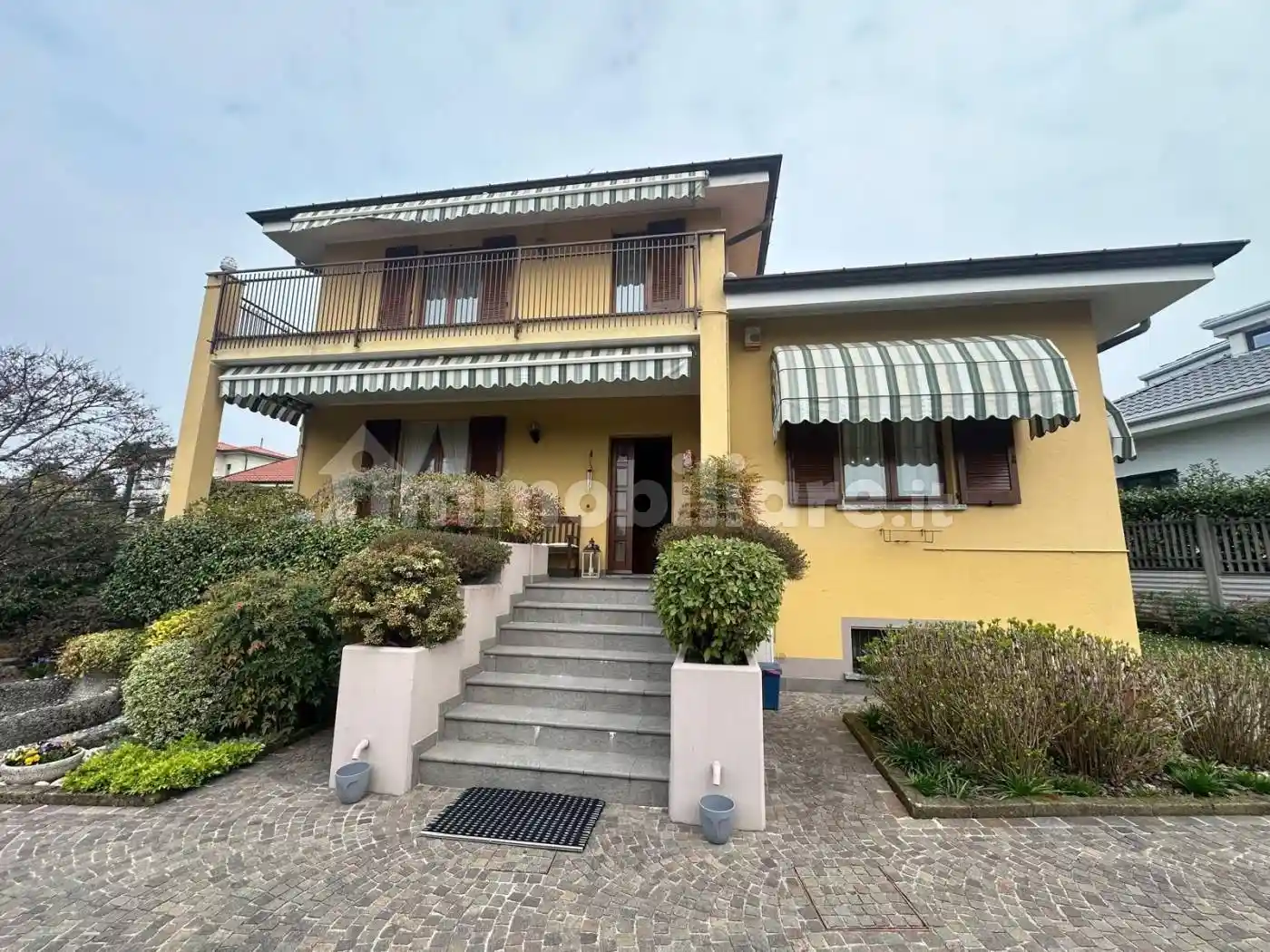 Villa in vendita a Cassago Brianza