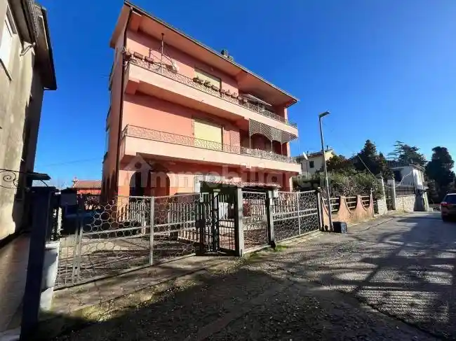 Appartamento in vendita a Vasanello