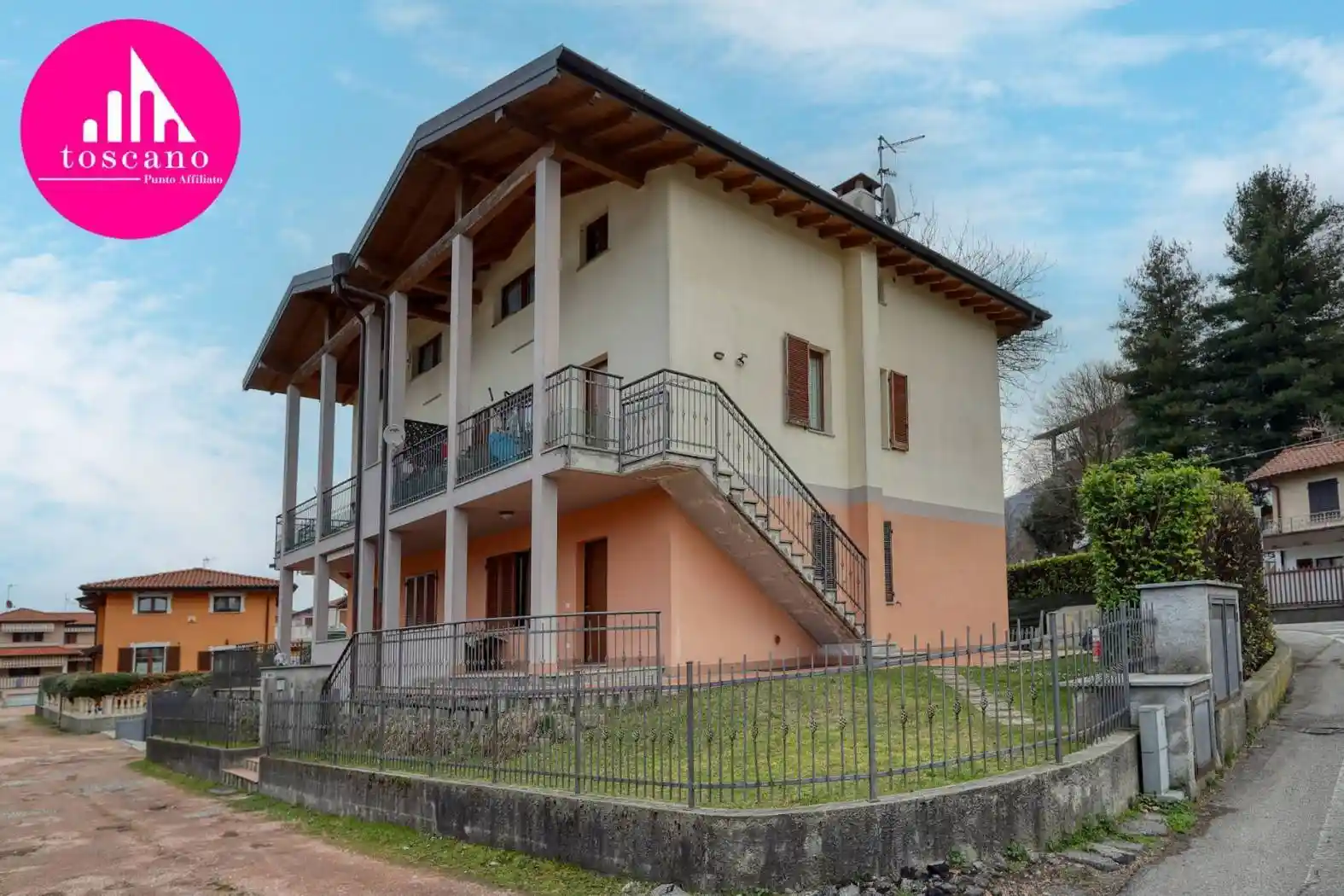 Appartamento in vendita a Marchirolo