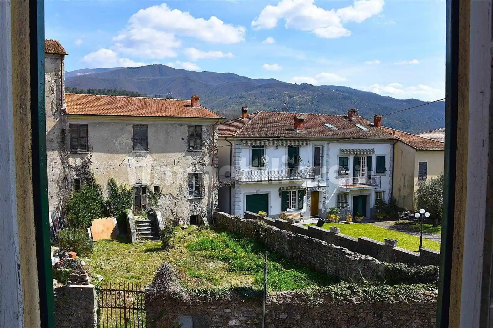 Appartamento in vendita a Varese Ligure