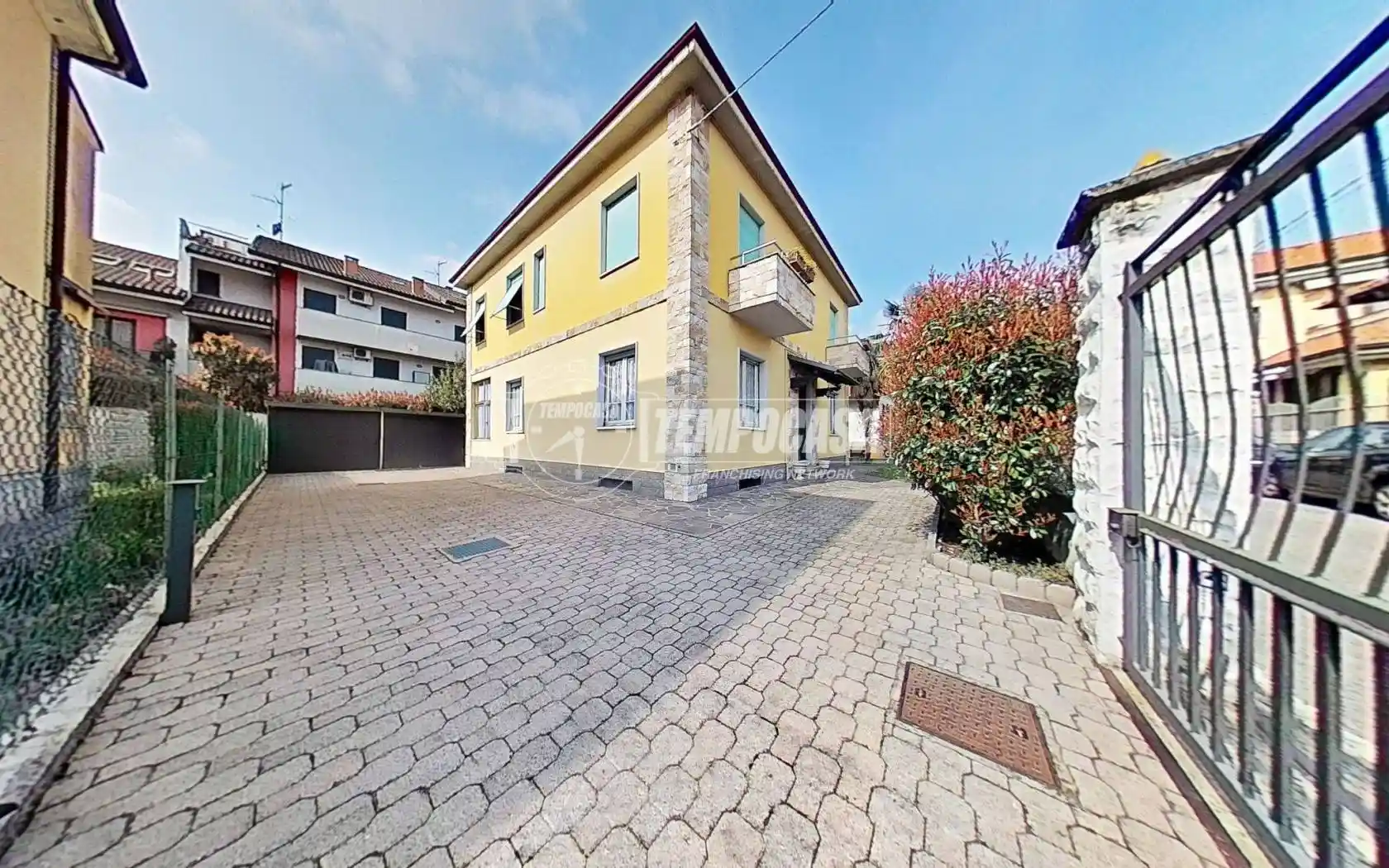 Casa indipendente in vendita a Biassono