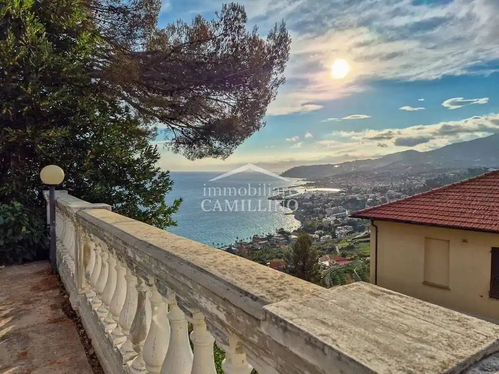Villa in vendita a Sanremo