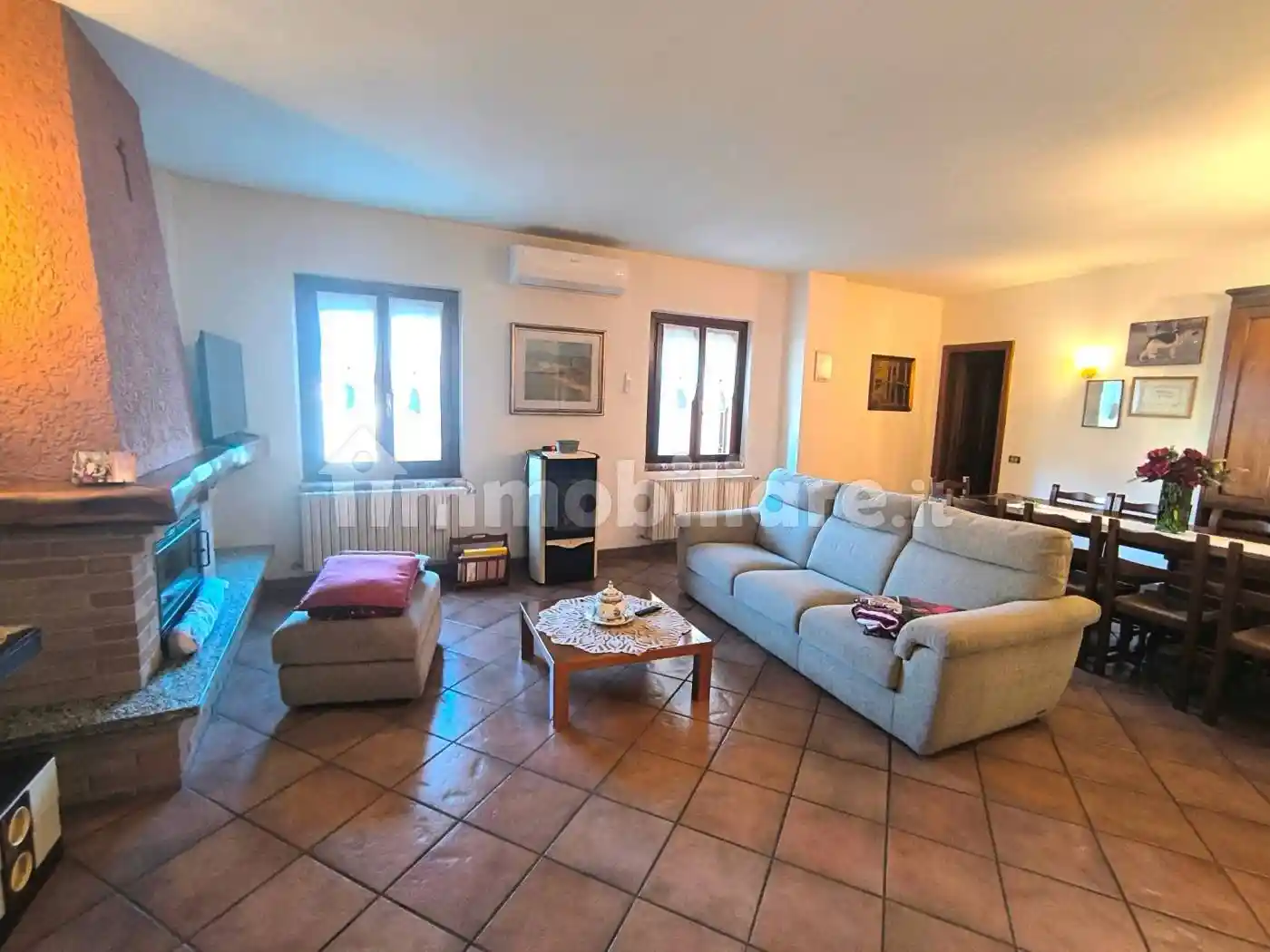 Villa in vendita a Monguzzo