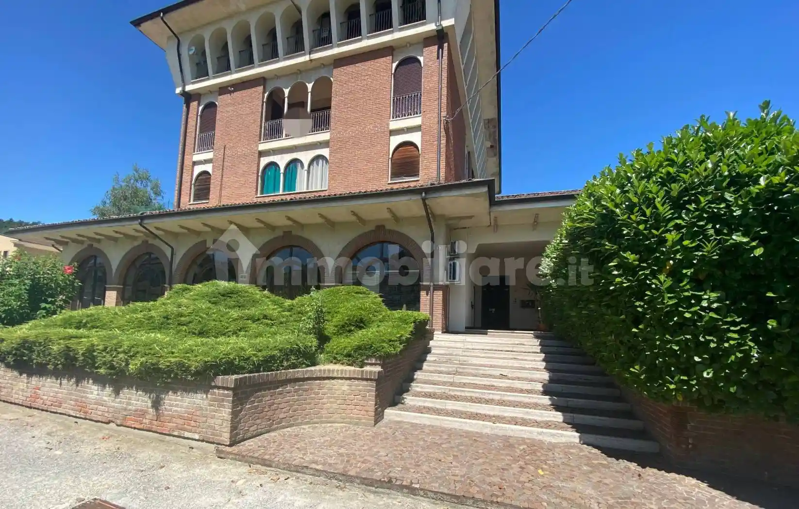 Appartamento in vendita a Vezza d'Alba