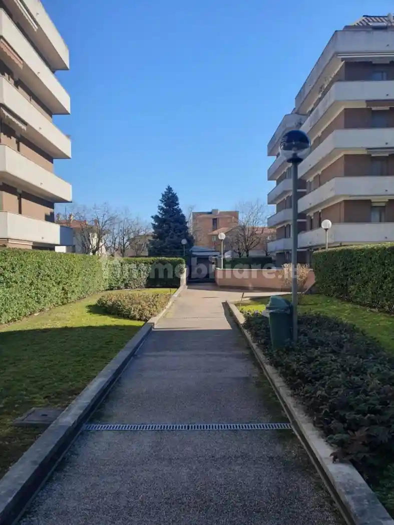 Appartamento in affitto a Peschiera Borromeo