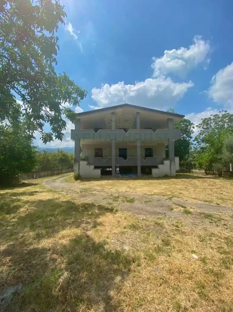 Villa in vendita a Pago del Vallo di Lauro