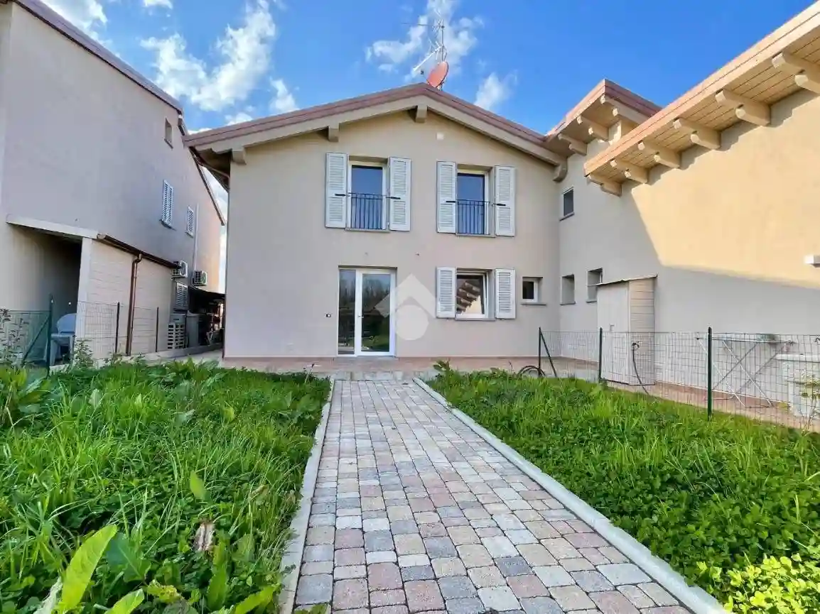 Villetta a schiera - foto 2