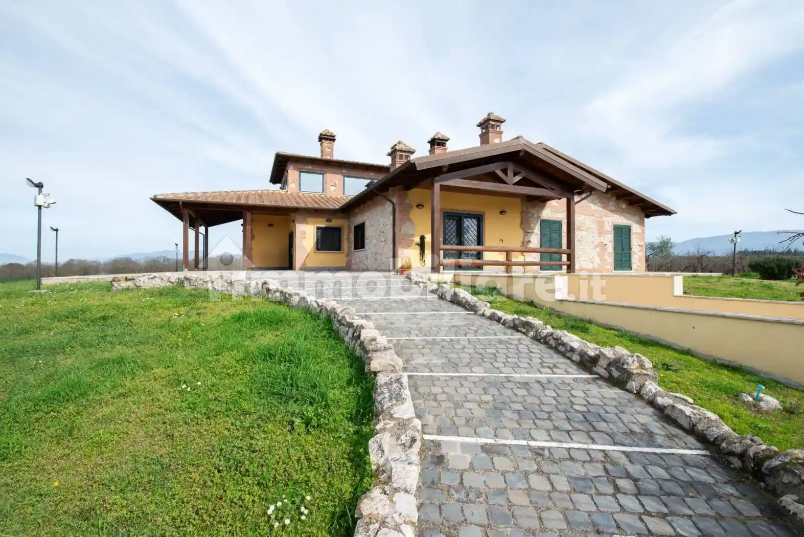 Villa in vendita a Palombara Sabina