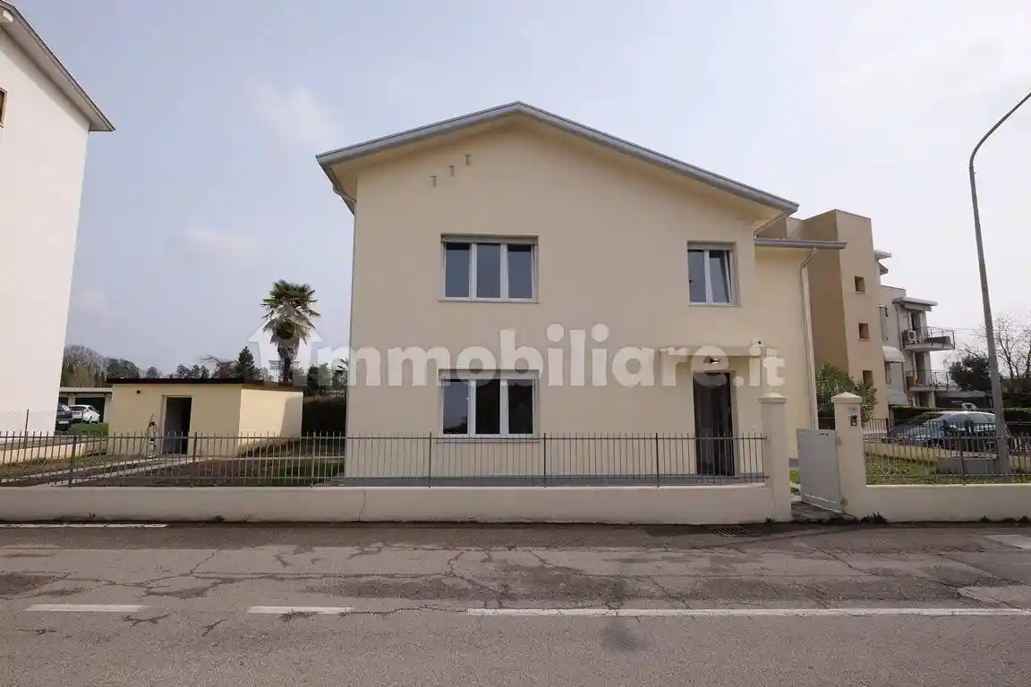 Villa in vendita a Pordenone
