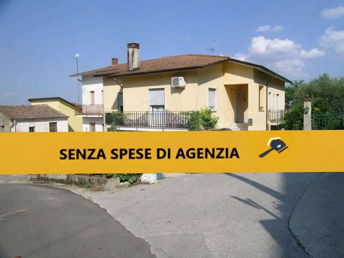 Casa indipendente in vendita a San Nazzaro
