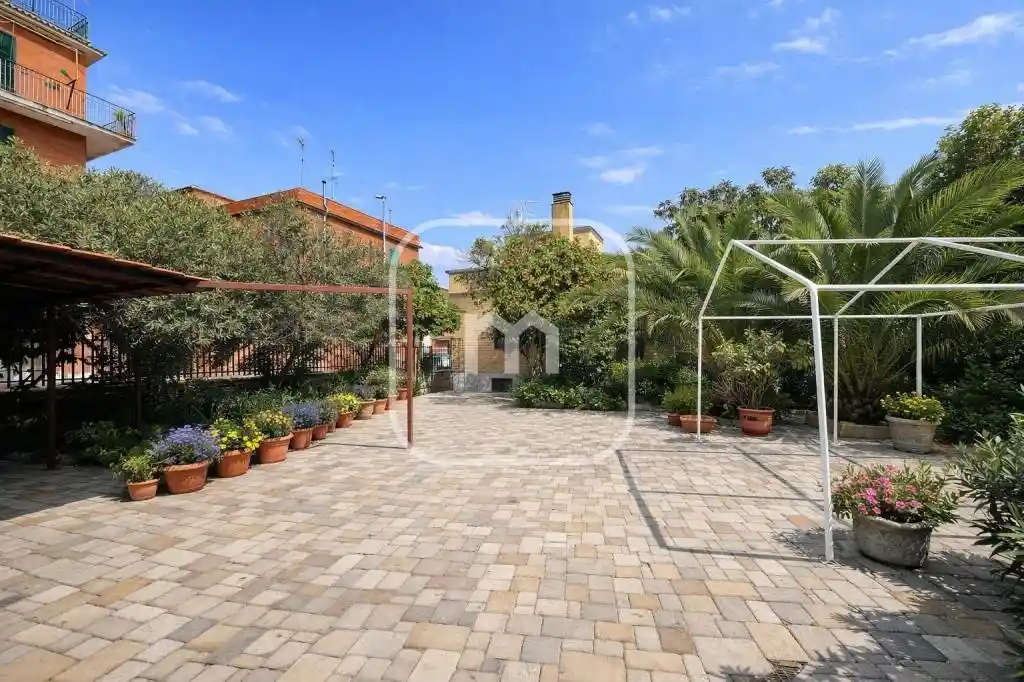 Villetta a schiera in vendita a Roma