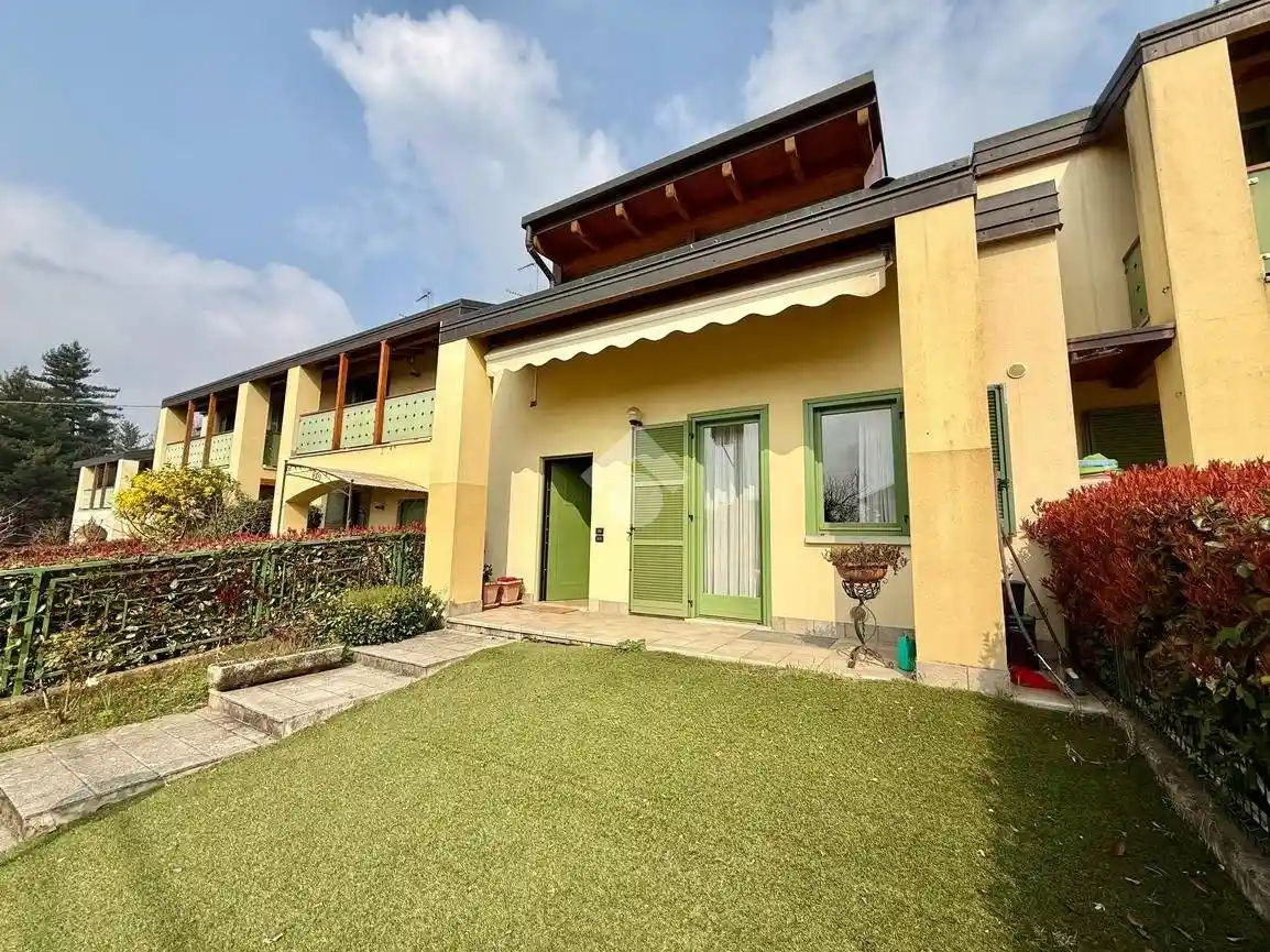 Villetta a schiera in vendita a Scanzorosciate